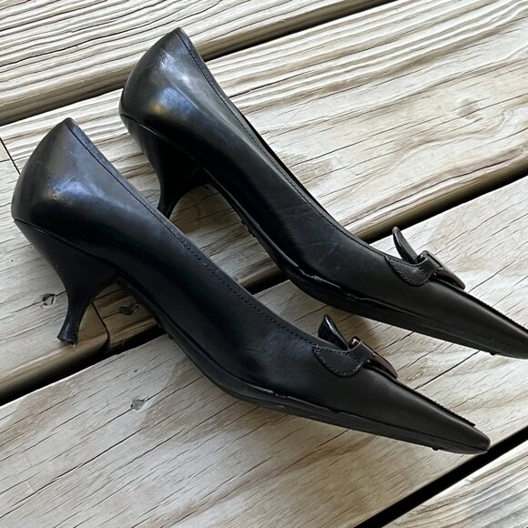 Prada kitten heels vintage black leather brown logo plate 37.5 7 pointed toe - Picture 9 of 12